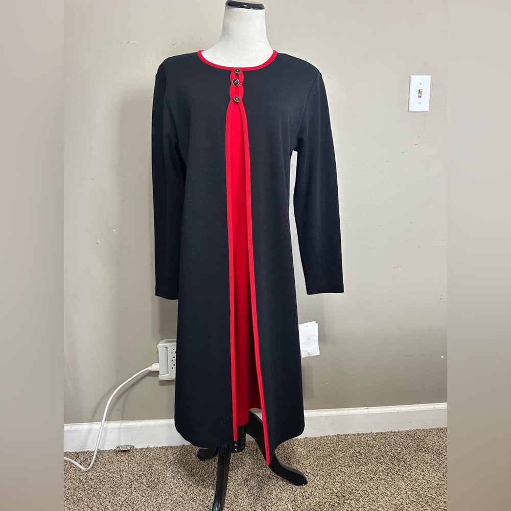Liz Claiborne women’s large sweater dress red and black color new with tags‎